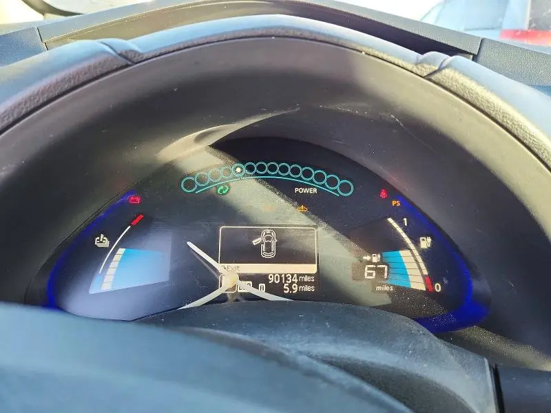 2017 NISSAN LEAF SV  