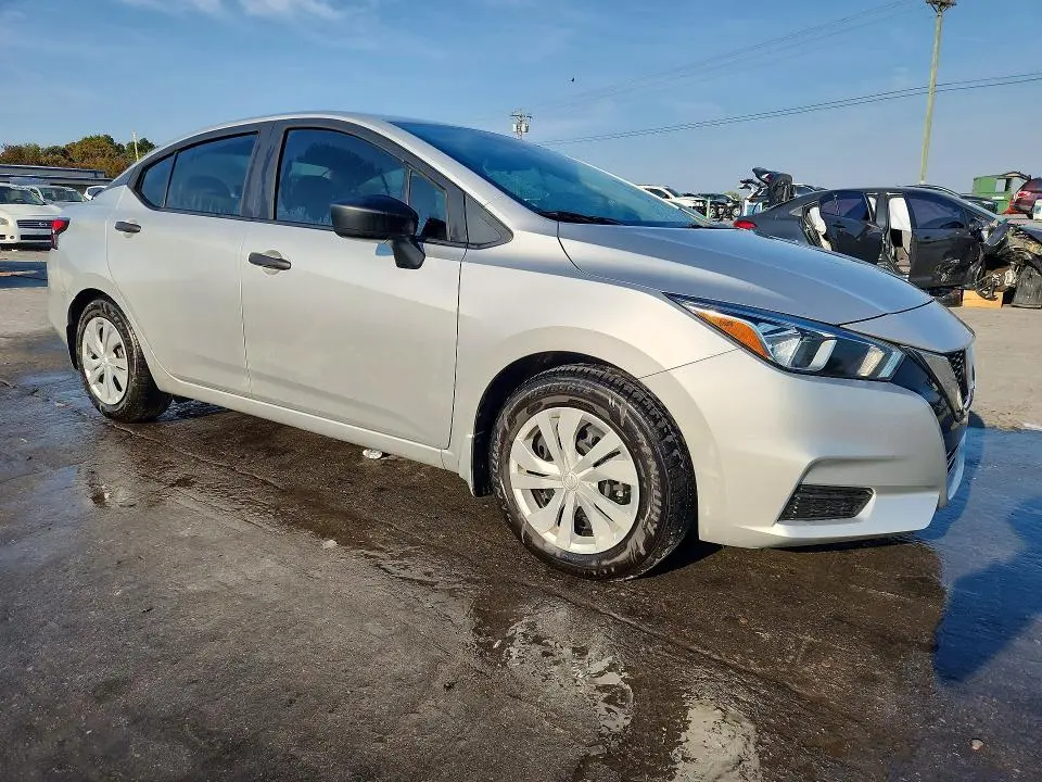 2021 NISSAN VERSA S  