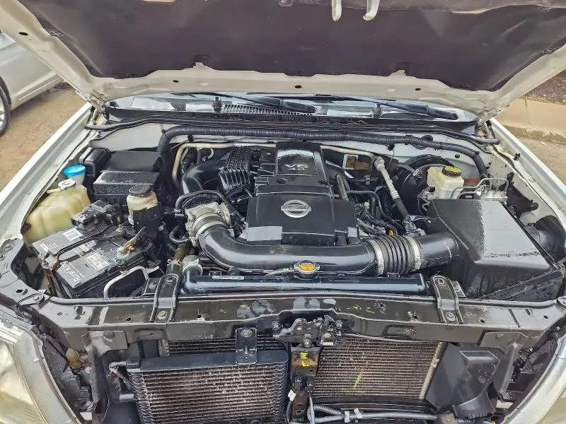 2015 NISSAN FRONTIER SV  