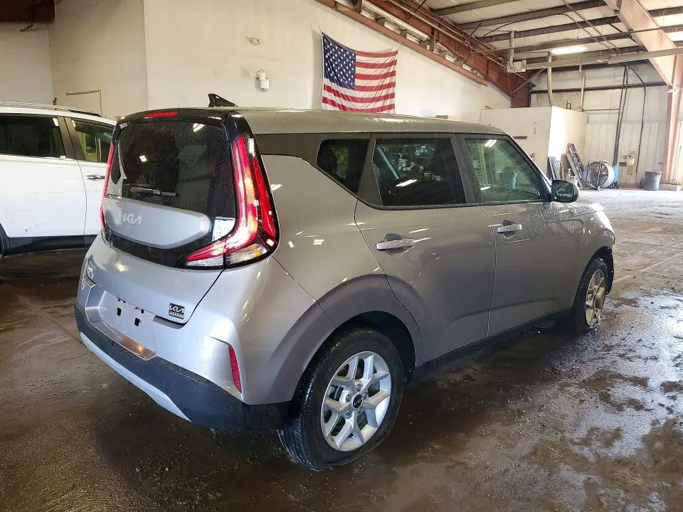2025 KIA SOUL LX  