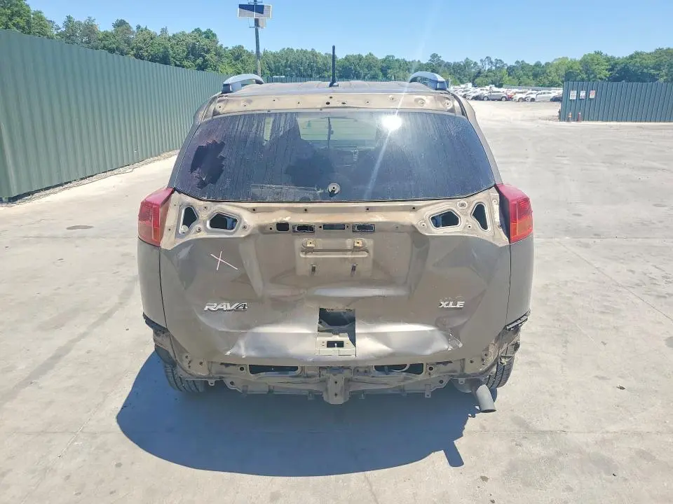 2013 TOYOTA RAV4 XLE  