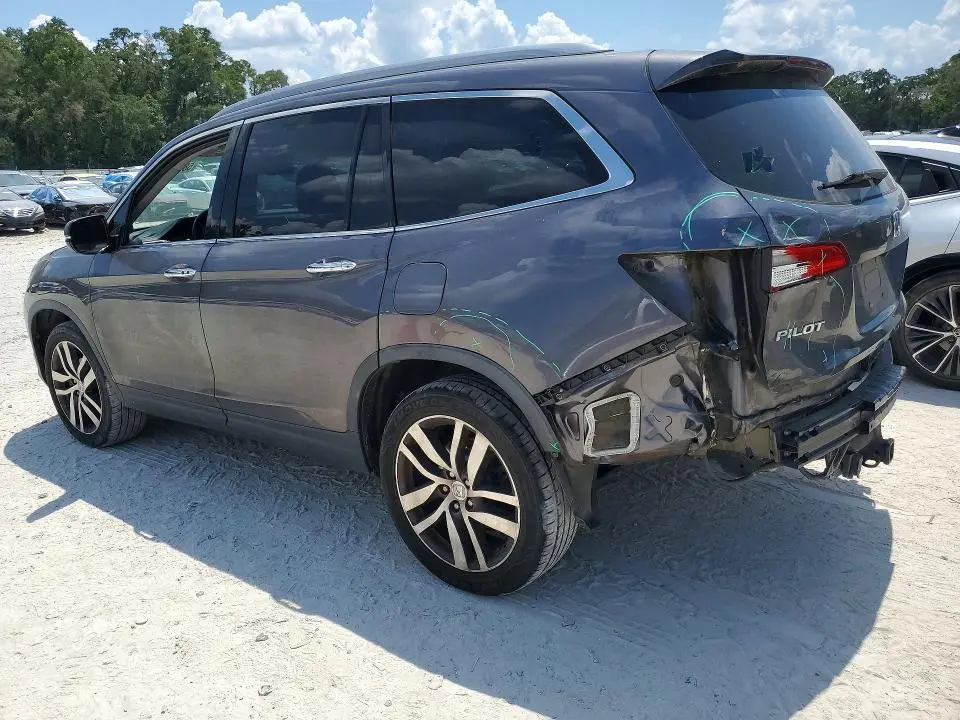 2017 HONDA PILOT TOURING  