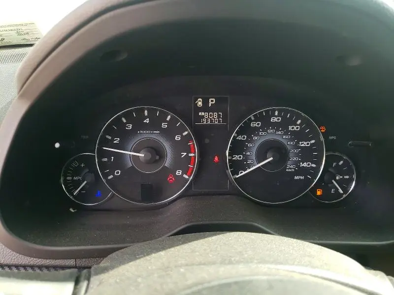 2010 SUBARU LEGACY 2.5I PREMIUM  