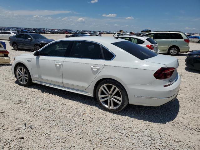 2019 VOLKSWAGEN PASSAT SE R-LINE