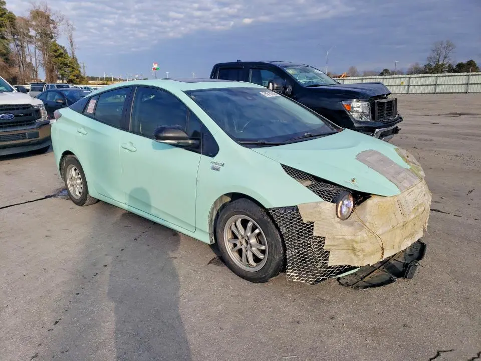 2016 TOYOTA PRIUS   