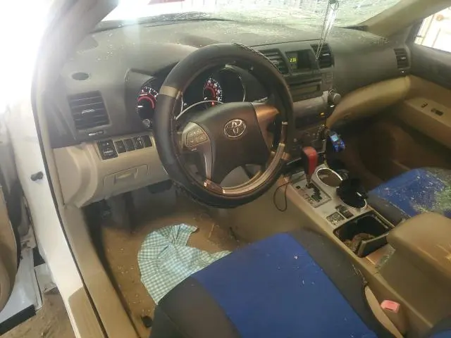 2010 TOYOTA HIGHLANDER   