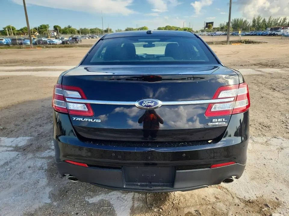2018 FORD TAURUS SEL  