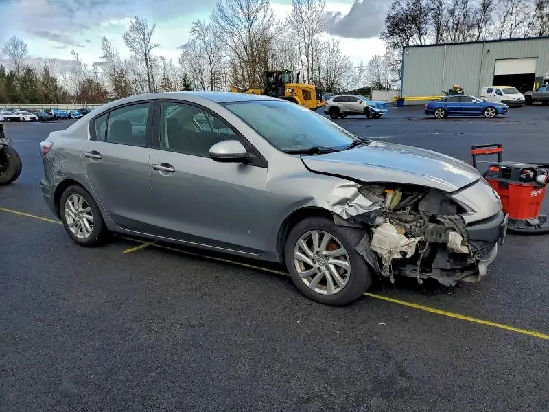 2013 MAZDA 3 I  