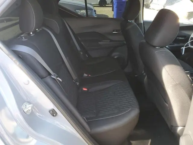 2021 NISSAN KICKS SV  
