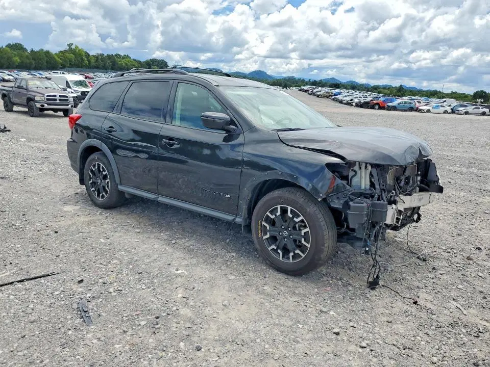 2020 NISSAN PATHFINDER SV  
