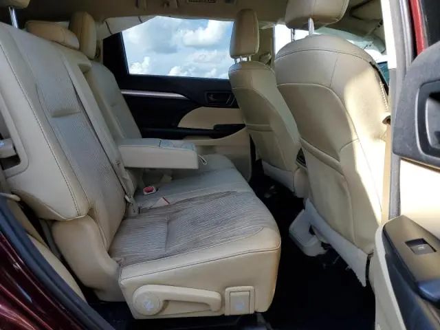 2015 TOYOTA HIGHLANDER LE  