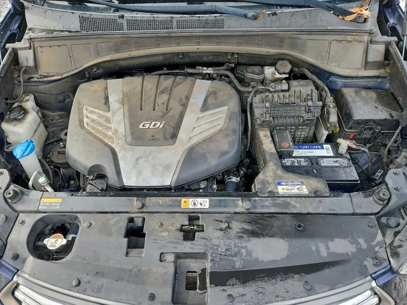 2017 HYUNDAI SANTA FE SE  