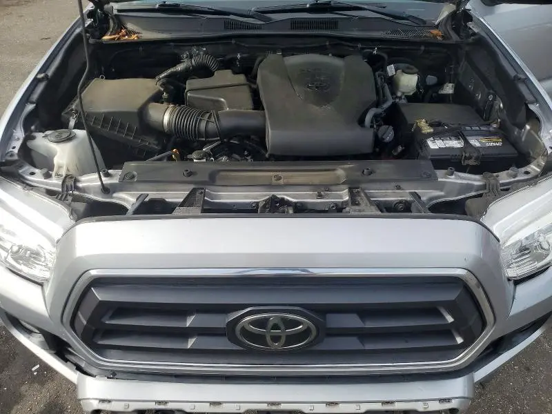 2021 TOYOTA TACOMA SR5 V6  