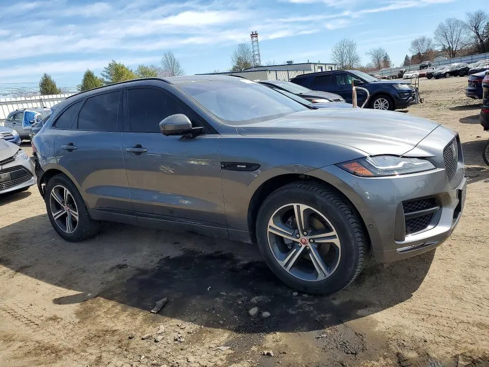 2017 JAGUAR F-PACE R - SPORT  