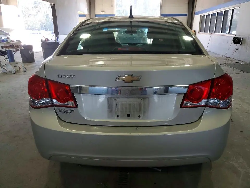 2012 CHEVROLET CRUZE LS  