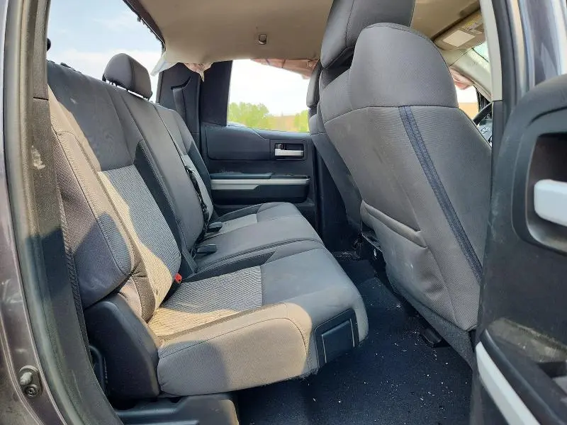 2017 TOYOTA TUNDRA SR5  