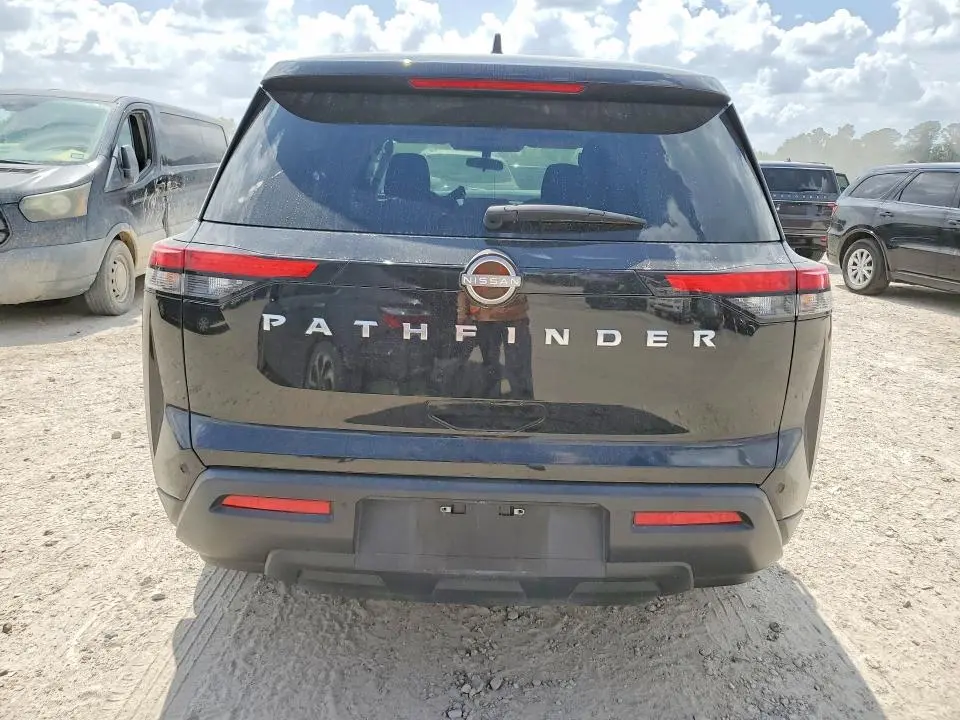 2024 NISSAN PATHFINDER S  