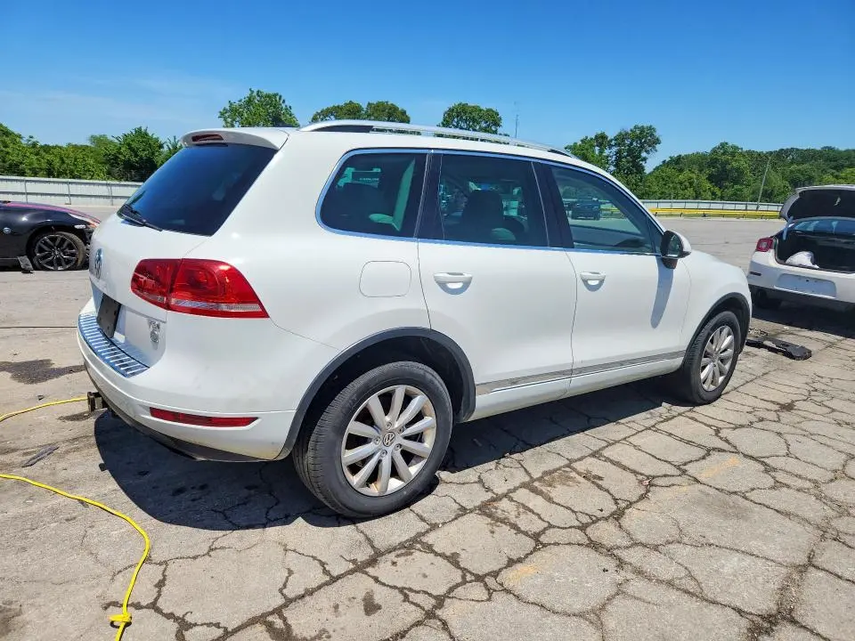 2012 VOLKSWAGEN TOUAREG V6 TDI  