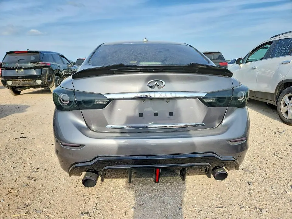 2016 INFINITI Q50   