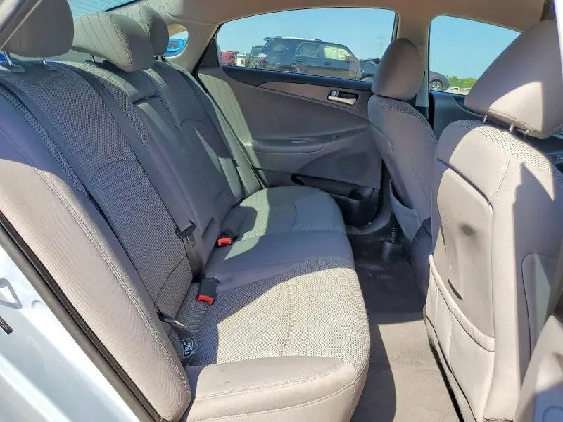 2012 HYUNDAI SONATA GLS  