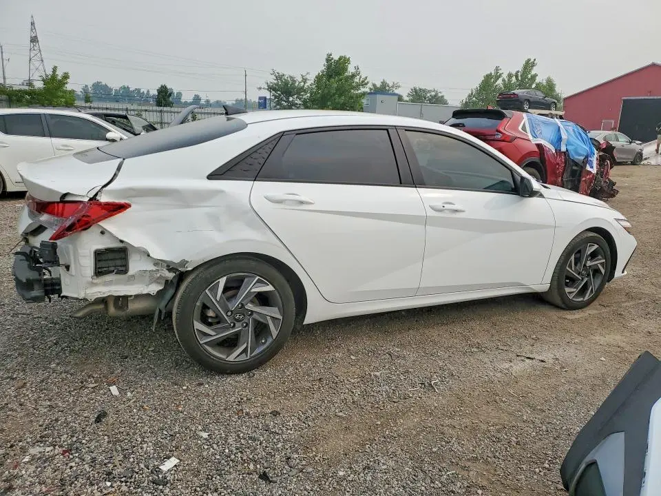 2024 HYUNDAI ELANTRA SEL  