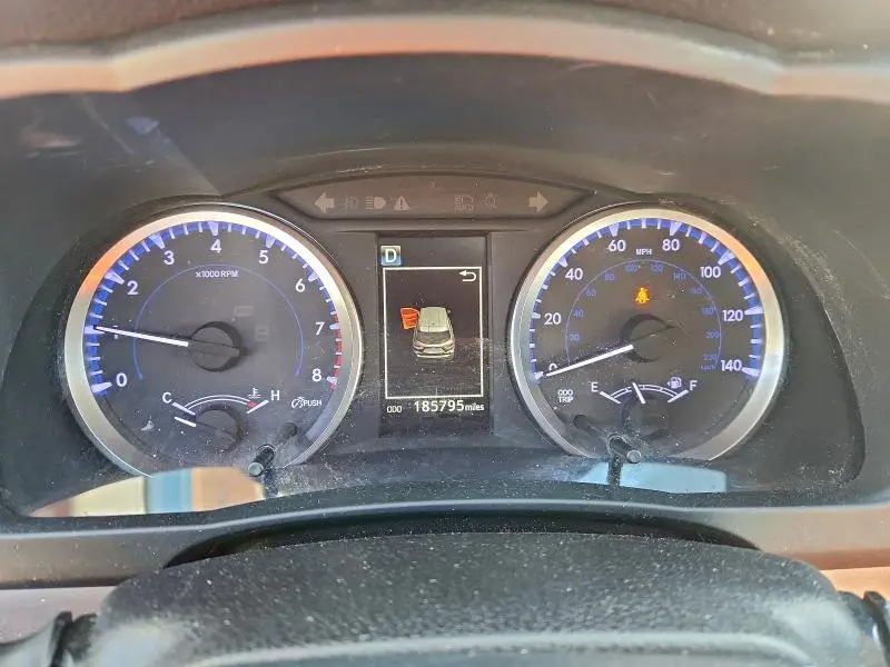 2018 TOYOTA HIGHLANDER LE  