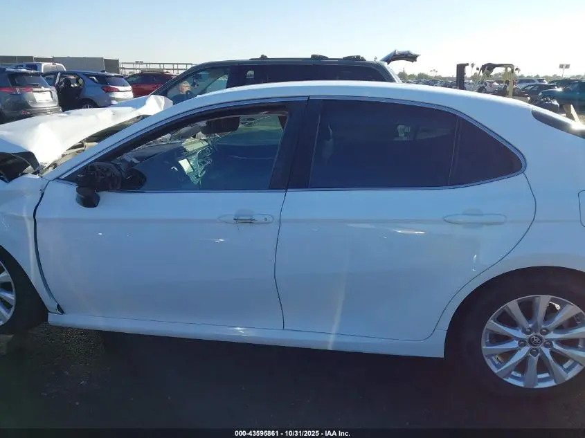 2018 TOYOTA CAMRY LE