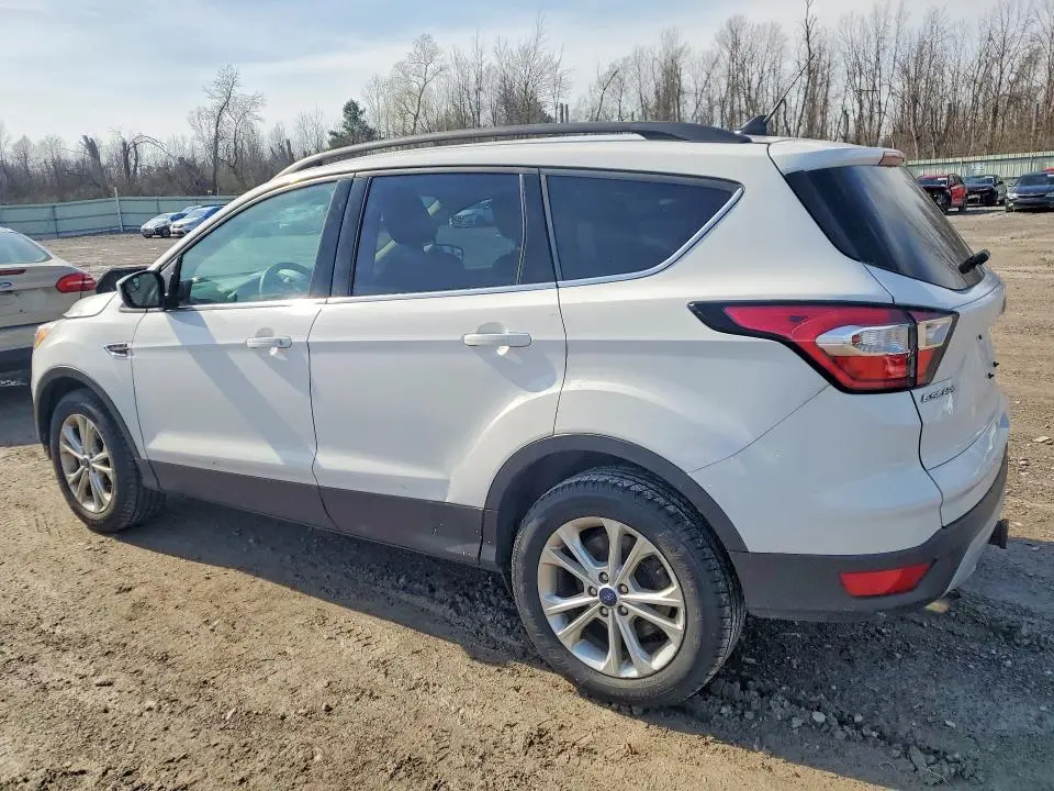 2018 FORD ESCAPE SE  
