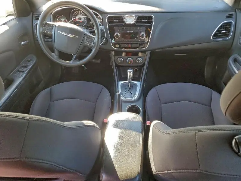 2013 CHRYSLER 200 LX  