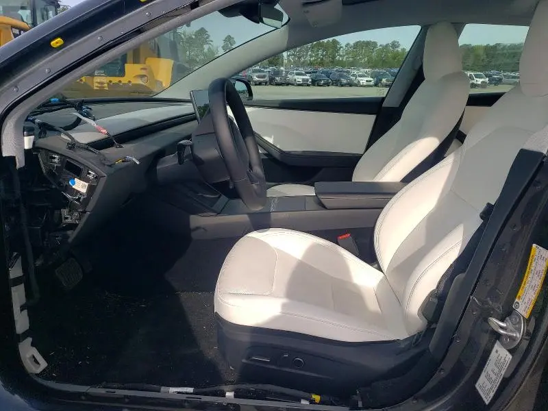 2026 TESLA MODEL 3   