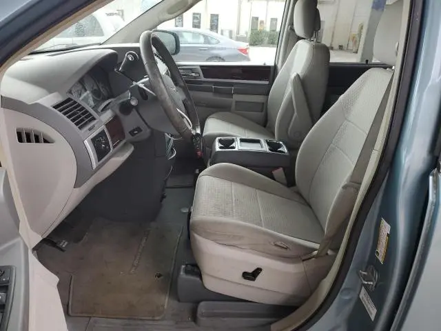 2010 CHRYSLER TOWN & COUNTRY TOURING  