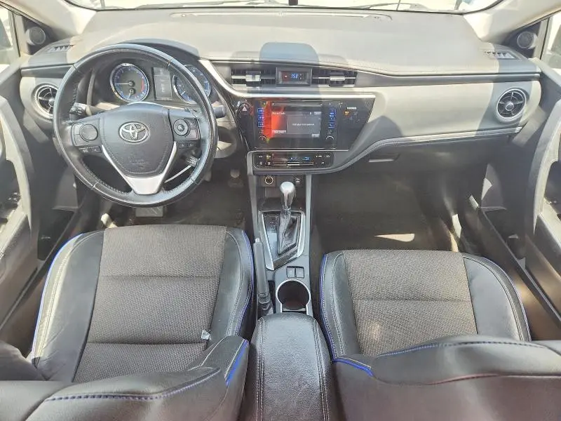 2017 TOYOTA COROLLA SE  