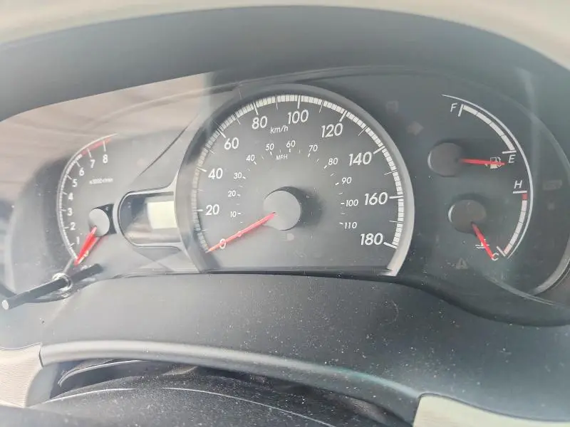2013 TOYOTA SIENNA LE  