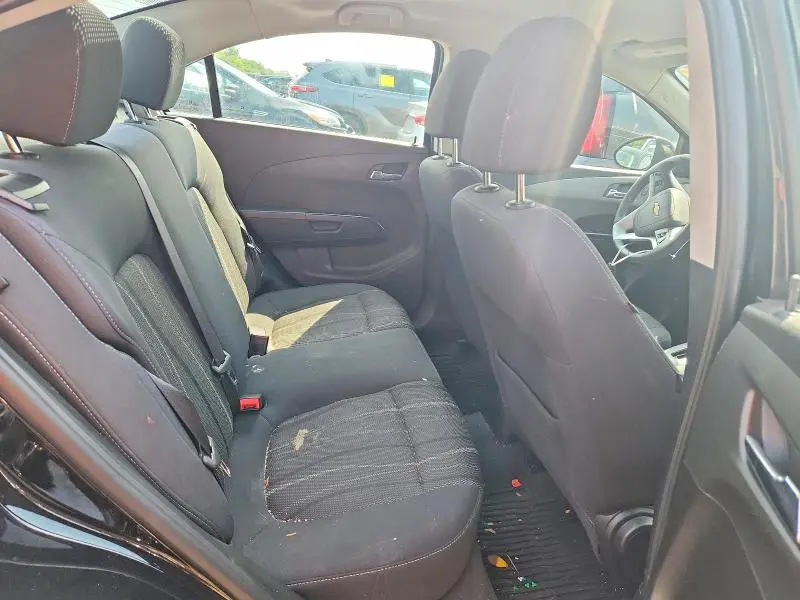2019 CHEVROLET SONIC LT  