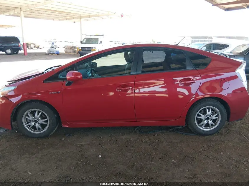 2011 TOYOTA PRIUS THREE