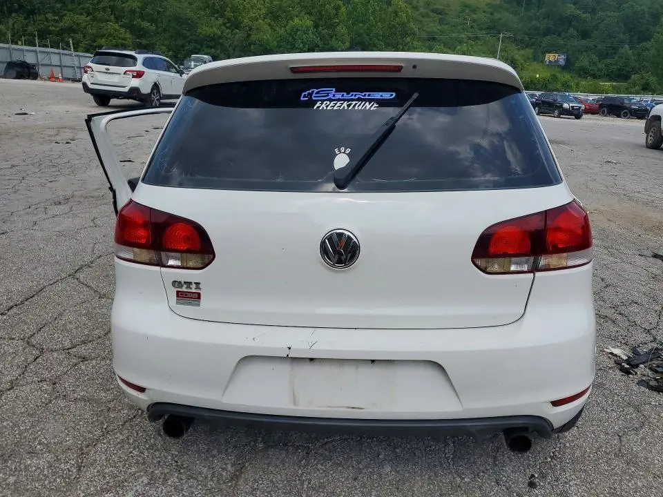 2011 VOLKSWAGEN GTI   