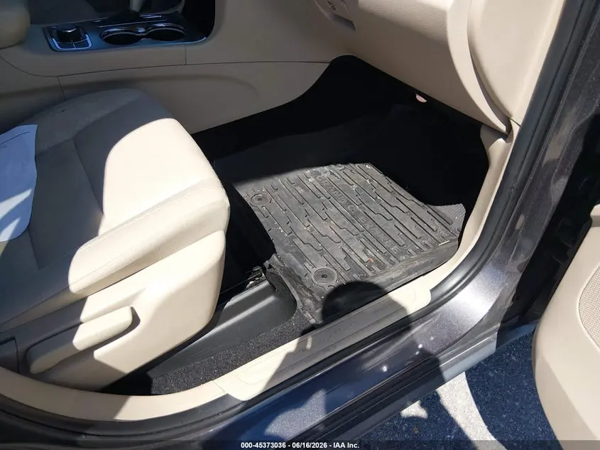 2019 JEEP GRAND CHEROKEE LAREDO E 4X4
