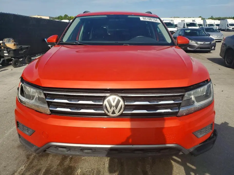 2018 VOLKSWAGEN TIGUAN SE  