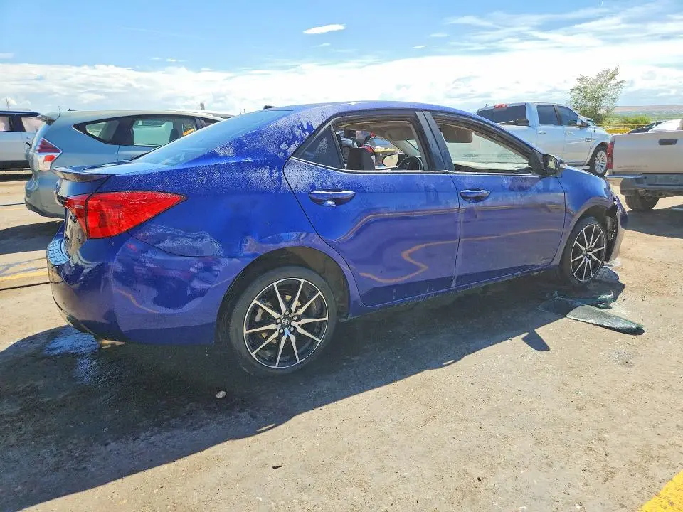 2018 TOYOTA COROLLA SE  