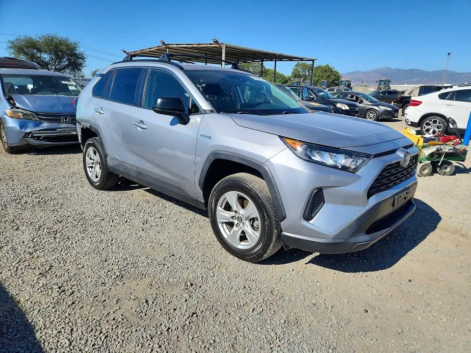 2019 TOYOTA RAV4 LE  