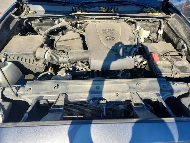 2021 TOYOTA TACOMA SR5 V6  