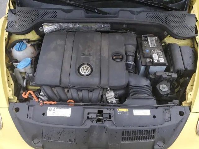 2013 VOLKSWAGEN BEETLE   