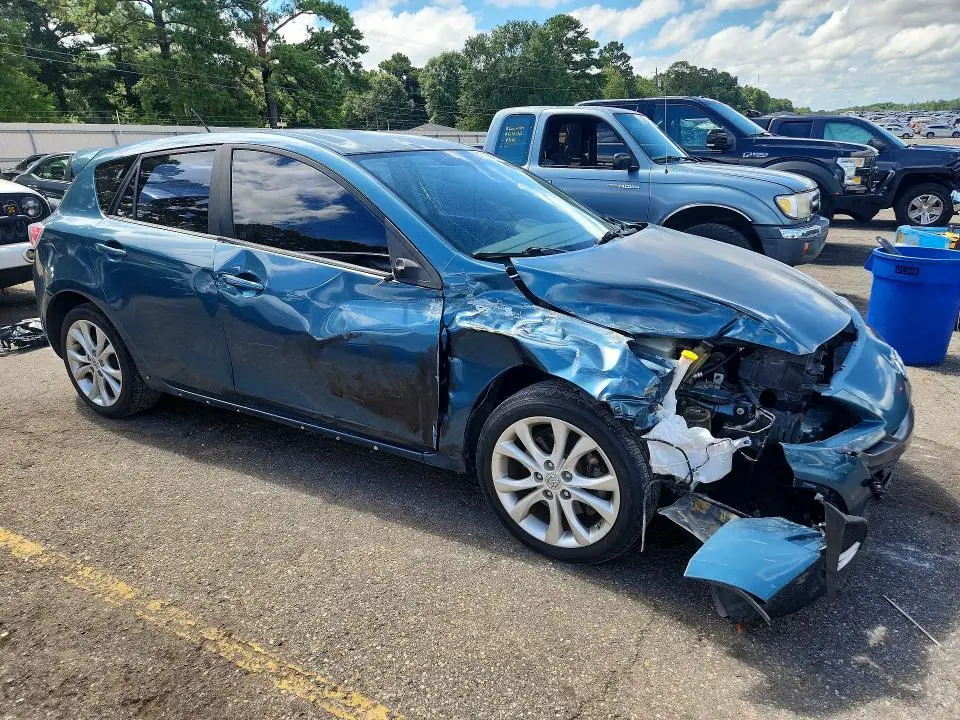 2010 MAZDA 3   