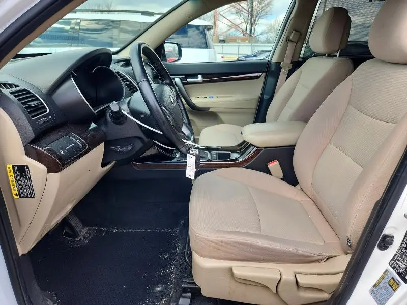 2014 KIA SORENTO LX  