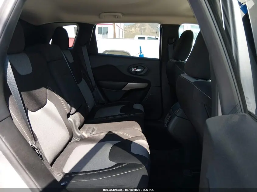 2017 JEEP CHEROKEE SPORT FWD