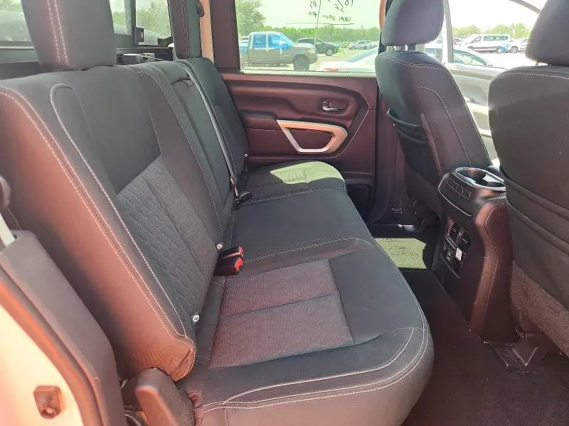 2019 NISSAN TITAN SV  