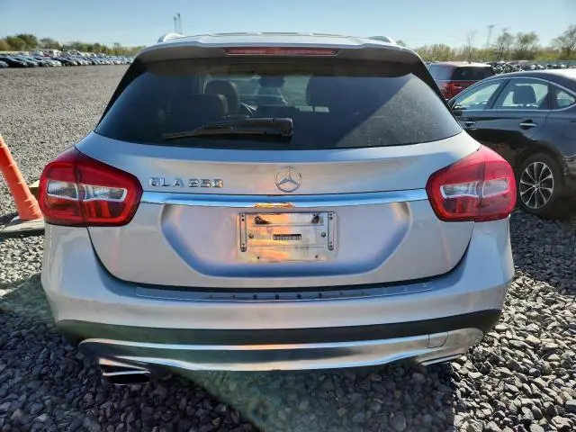 2015 MERCEDES-BENZ GLA 250  