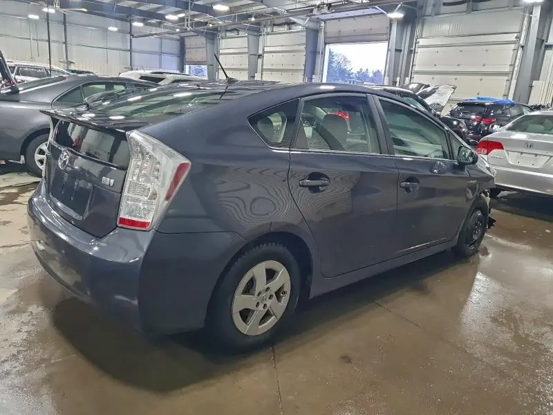 2011 TOYOTA PRIUS   