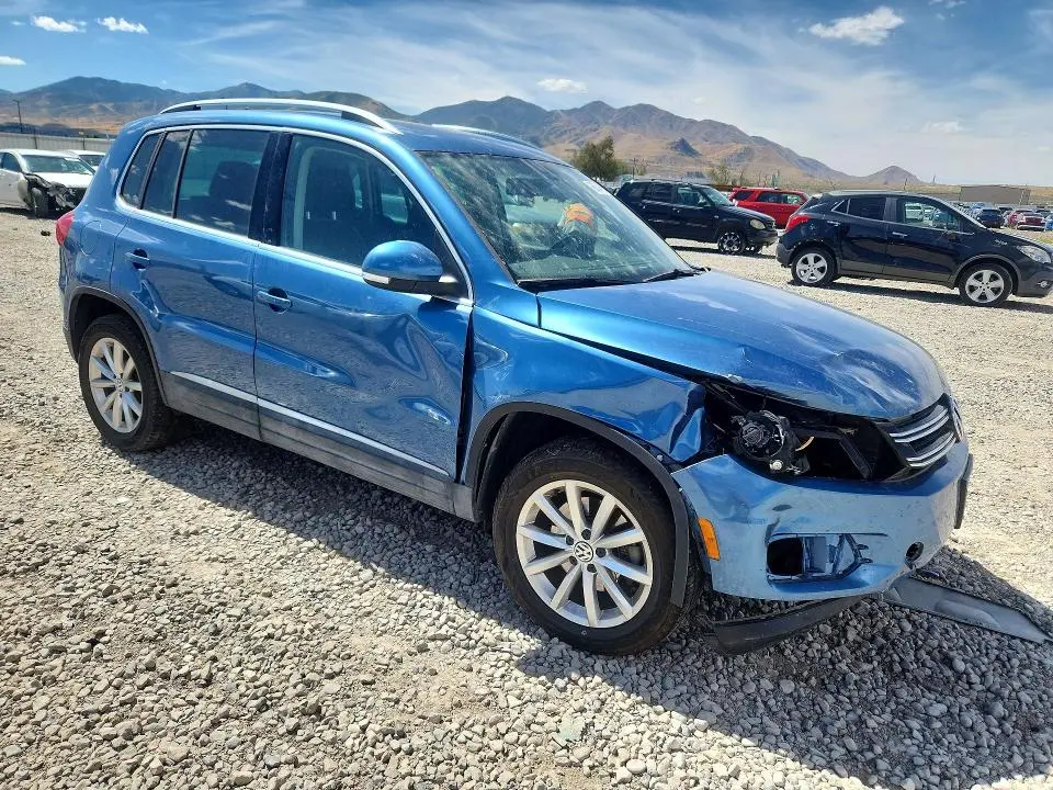 2017 VOLKSWAGEN TIGUAN WOLFSBURG  