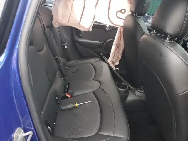 2019 MINI COOPER 